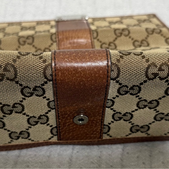 Gucci Classic Brown and Tan GG Wallet - Picture 5 of 12